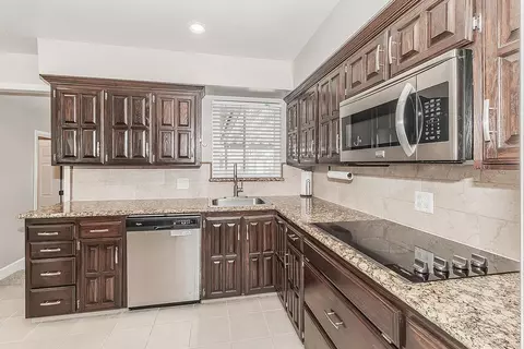 Kitchen - 611 San Gabriel Ave, Clovis, CA 93612 photo 3 of 3