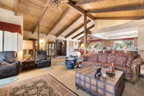 Living - 11801 N Mckelvy Ave, Clovis, CA 93619 photo 4 of 8