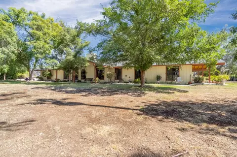 Exterior - 11801 N Mckelvy Ave, Clovis, CA 93619 photo 13 of 13