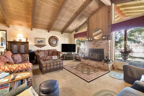 Living - 11801 N Mckelvy Ave, Clovis, CA 93619 photo 1 of 8
