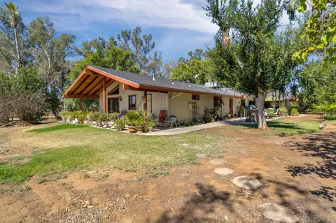 Exterior - 11801 N Mckelvy Ave, Clovis, CA 93619 photo 3 of 13
