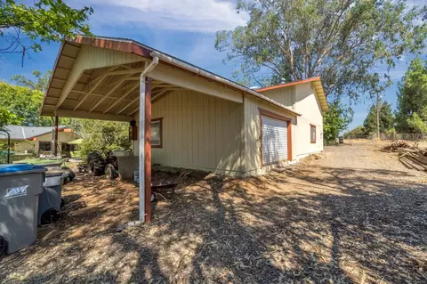 Exterior - 11801 N Mckelvy Ave, Clovis, CA 93619 photo 9 of 13
