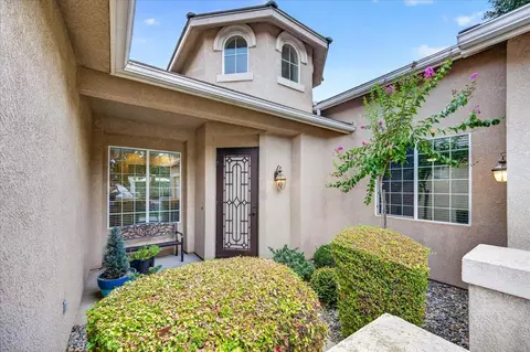 Exterior - 2551 Magill Ave, Clovis, CA 93611 photo 3 of 8