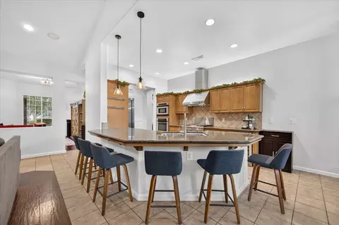 Kitchen - 2551 Magill Ave, Clovis, CA 93611 photo 2 of 7