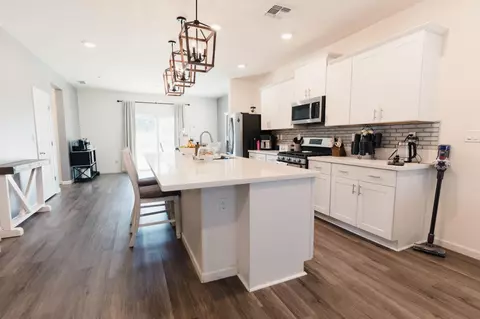 Entry Way - 1001 Aspire Ave, Fowler, CA 93625 photo 1 of 8