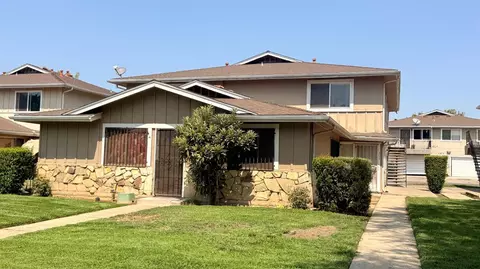 2694 W Fairmont Ave #101, Fresno, CA 93705