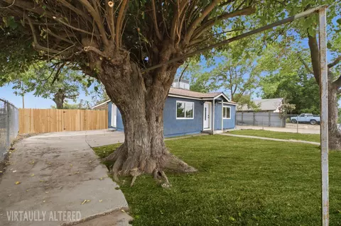 Exterior - 19474 Avenue 22 #1-2, Chowchilla, CA 93610 photo 7 of 10