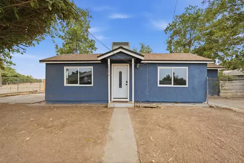 Exterior - 19474 Avenue 22 #1-2, Chowchilla, CA 93610 photo 2 of 10