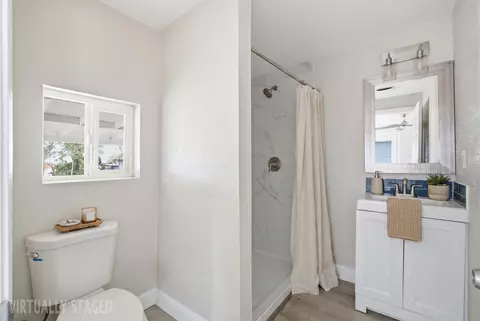Bath - 19474 Avenue 22 #1-2, Chowchilla, CA 93610 photo 1 of 4