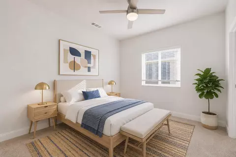 Bedroom - 2715 Las Rosas Ave, Clovis, CA 93619 photo 4 of 9