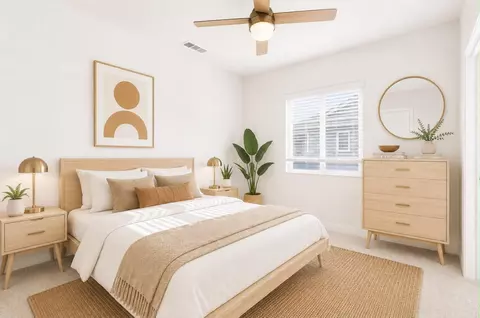 Bedroom - 2715 Las Rosas Ave, Clovis, CA 93619 photo 2 of 9
