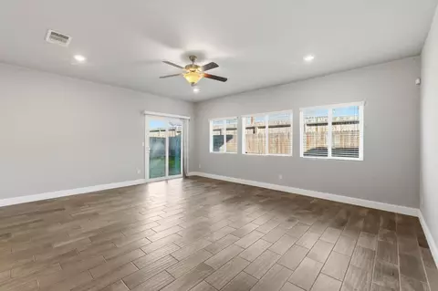 Living - 2715 Las Rosas Ave, Clovis, CA 93619 photo 4 of 4