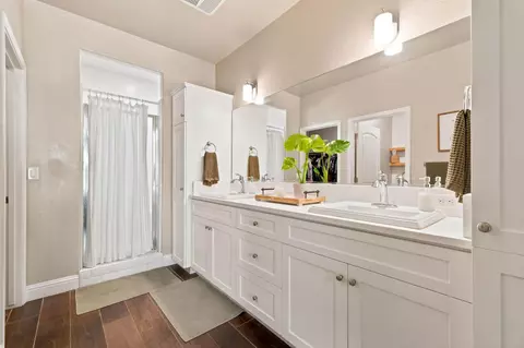Bath - 4035 San Gabriel, Clovis, CA 93619 photo 1 of 2