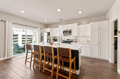 Kitchen - 4035 San Gabriel, Clovis, CA 93619 photo 4 of 4