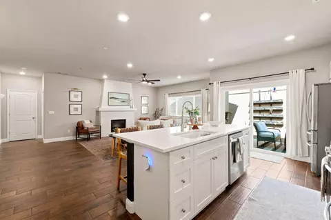 Kitchen - 4035 San Gabriel, Clovis, CA 93619 photo 3 of 4