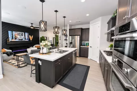 Kitchen - 2826 Robinwood Ave, Clovis, CA 93611 photo 4 of 5