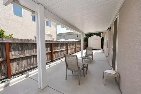 Exterior - 2826 Robinwood Ave, Clovis, CA 93611 photo 6 of 10
