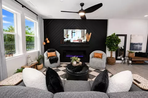 Living - 2826 Robinwood Ave, Clovis, CA 93611 photo 3 of 4