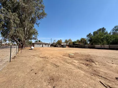 Exterior - 25706 Ellis St, Madera, CA 93638 photo 6 of 6