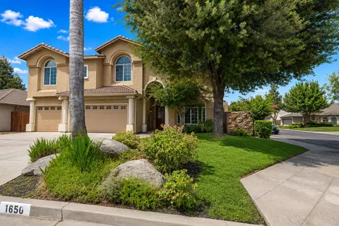 Exterior - 1650 Emerald Ave, Fresno, CA 93720 photo 2 of 4