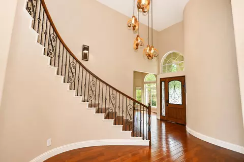 Entry Way - 1650 Emerald Ave, Fresno, CA 93720 photo 2 of 3