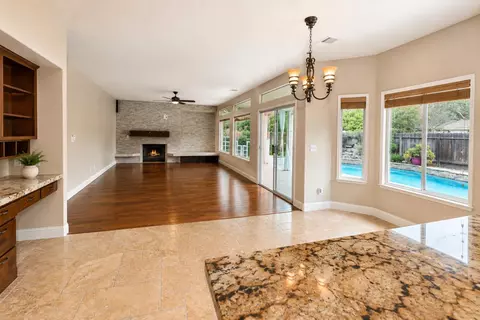 Living - 1650 Emerald Ave, Fresno, CA 93720 photo 5 of 7