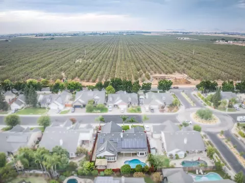 View/Area - 220 W Serena Ave, Clovis, CA 93619 photo 6 of 8
