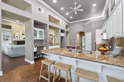 Kitchen - 220 W Serena Ave, Clovis, CA 93619 photo 3 of 8