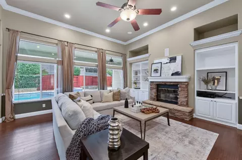 Living - 220 W Serena Ave, Clovis, CA 93619 photo 4 of 4