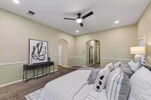 Entry Way - 220 W Serena Ave, Clovis, CA 93619 photo 2 of 2