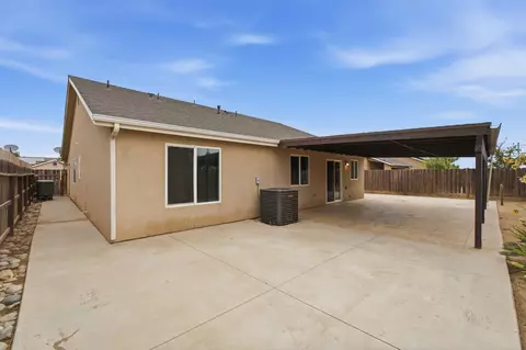 Exterior - 1781 Diamond Ave, Sanger, CA 93657 photo 7 of 9