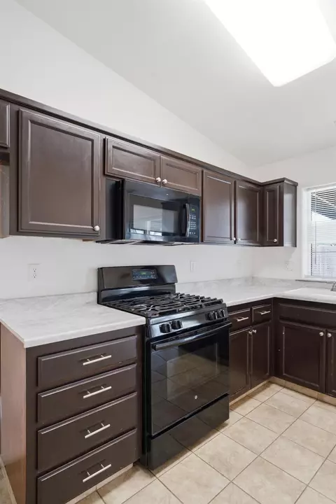 Kitchen - 1781 Diamond Ave, Sanger, CA 93657 photo 4 of 4