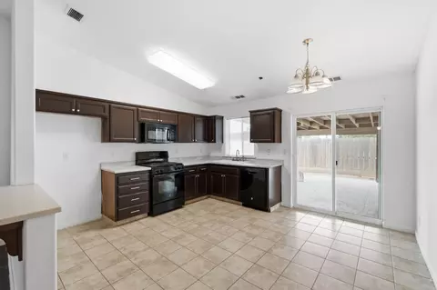 Kitchen - 1781 Diamond Ave, Sanger, CA 93657 photo 1 of 4