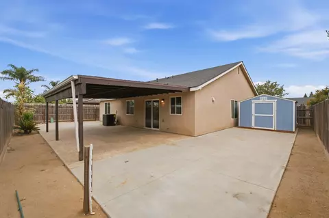 Exterior - 1781 Diamond Ave, Sanger, CA 93657 photo 6 of 9