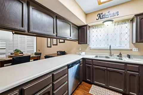 Kitchen - 3410 Winter Way, Madera, CA 93637 photo 2 of 3