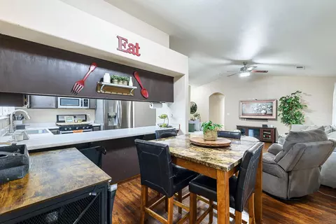 Dining - 3410 Winter Way, Madera, CA 93637 photo 2 of 2