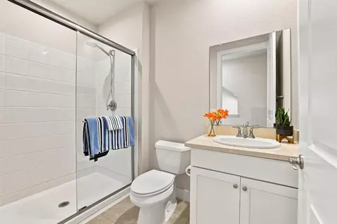 Bath - 1681 Heirloom St, Davis, CA 95616 photo 2 of 6