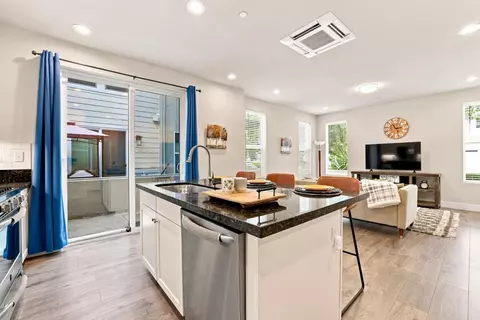 Kitchen - 1681 Heirloom St, Davis, CA 95616 photo 5 of 6