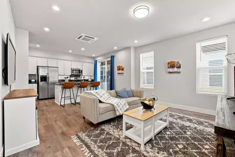 Living - 1681 Heirloom St, Davis, CA 95616 photo 1 of 5