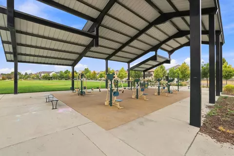 View/Area - 1681 Heirloom St, Davis, CA 95616 photo 2 of 3