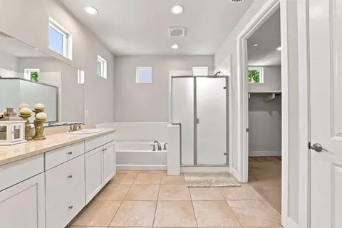 Entry Way - 1681 Heirloom St, Davis, CA 95616 photo 8 of 12