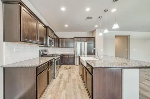 Kitchen - 3830 Saginaw Ave, Clovis, CA 93619 photo 4 of 4