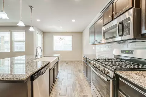 Kitchen - 3830 Saginaw Ave, Clovis, CA 93619 photo 3 of 4