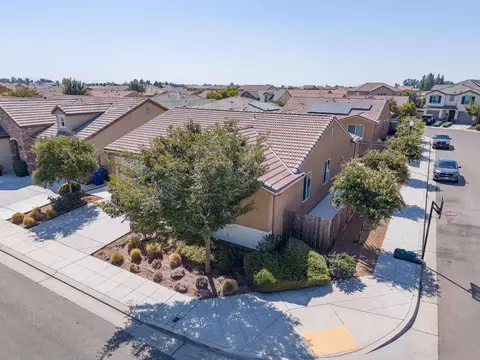 View/Area - 3830 Saginaw Ave, Clovis, CA 93619 photo 1 of 13