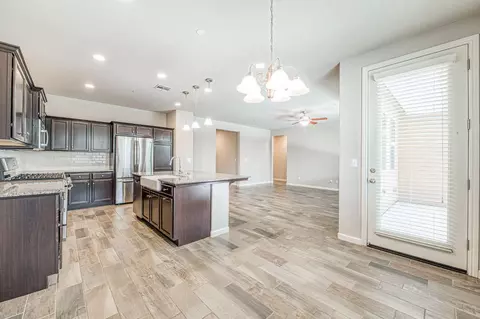 Entry Way - 3830 Saginaw Ave, Clovis, CA 93619 photo 3 of 4