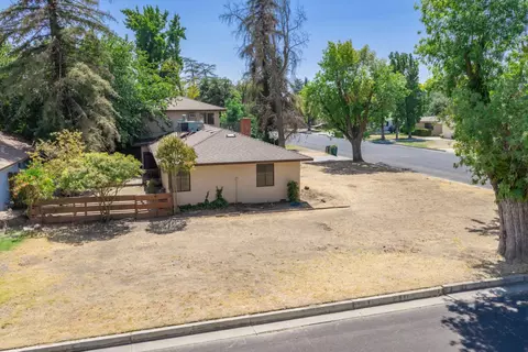 Exterior - 619 Foster Ave, Madera, CA 93637 photo 10 of 12