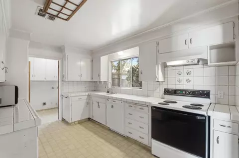 Kitchen - 619 Foster Ave, Madera, CA 93637 photo 2 of 5