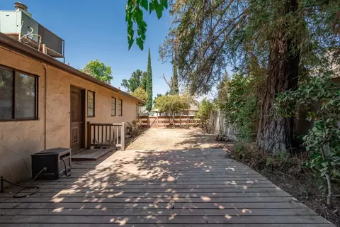 Exterior - 619 Foster Ave, Madera, CA 93637 photo 7 of 12