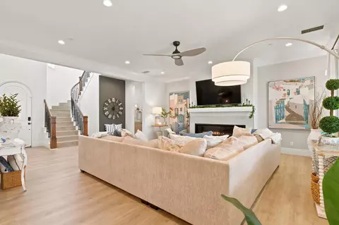 Living - 1050 Treasure Hills Dr, Madera, CA 93636 photo 1 of 2