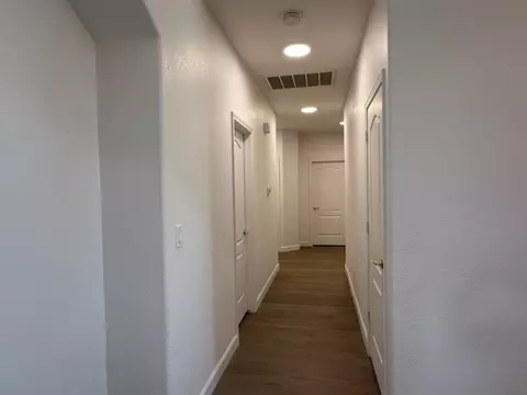 Entry Way - 143 W W Loop, Madera, CA 93637 photo 2 of 3